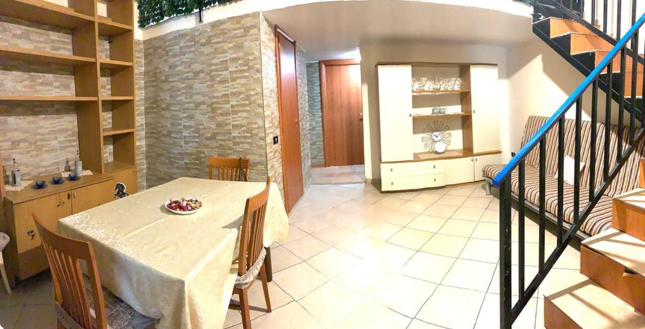 Apartamento Holiday House San Biagio,41 Nápoles Exterior foto
